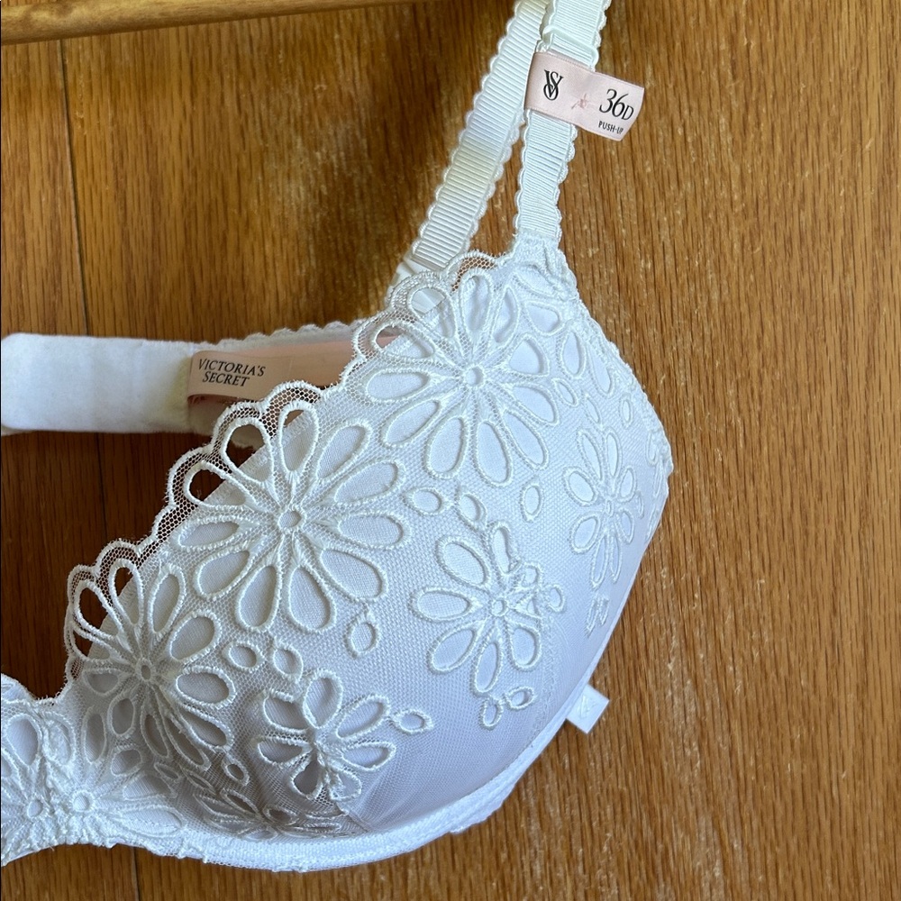 Victoria’s Secret Padded No- Wire Bra
